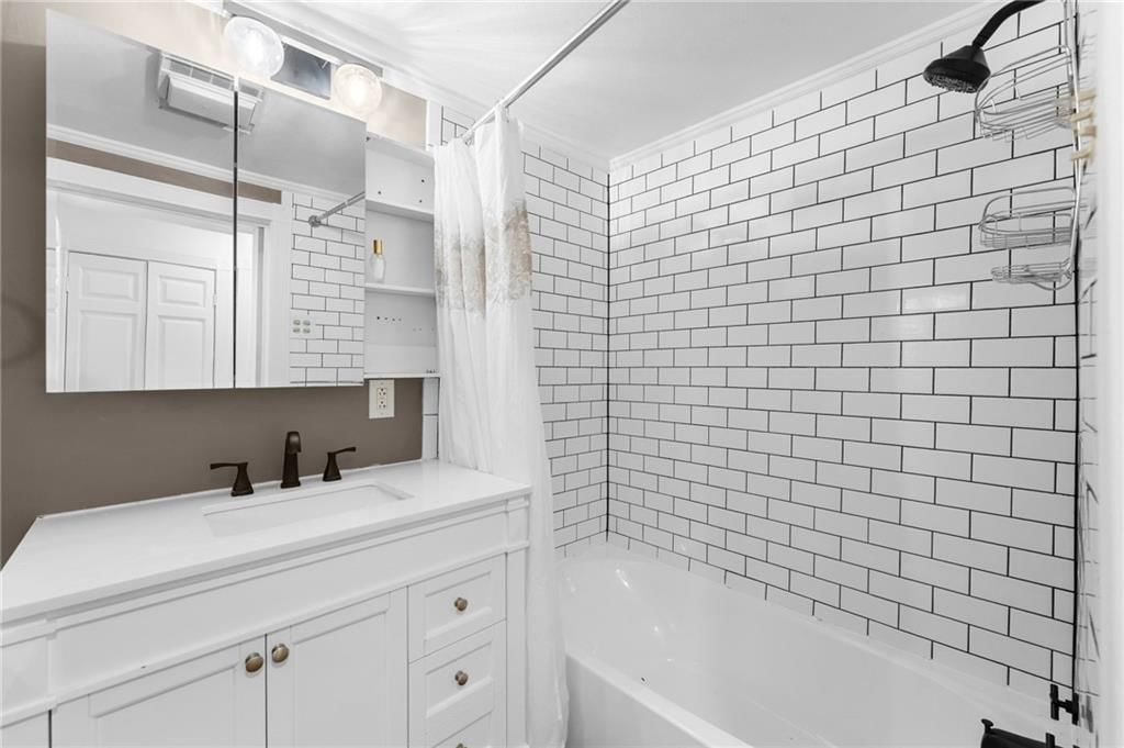 6 W 12th Street — photo 19