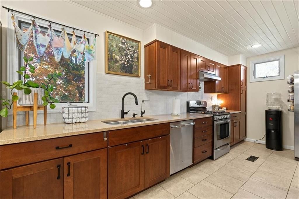 810 Crane Street — photo 10