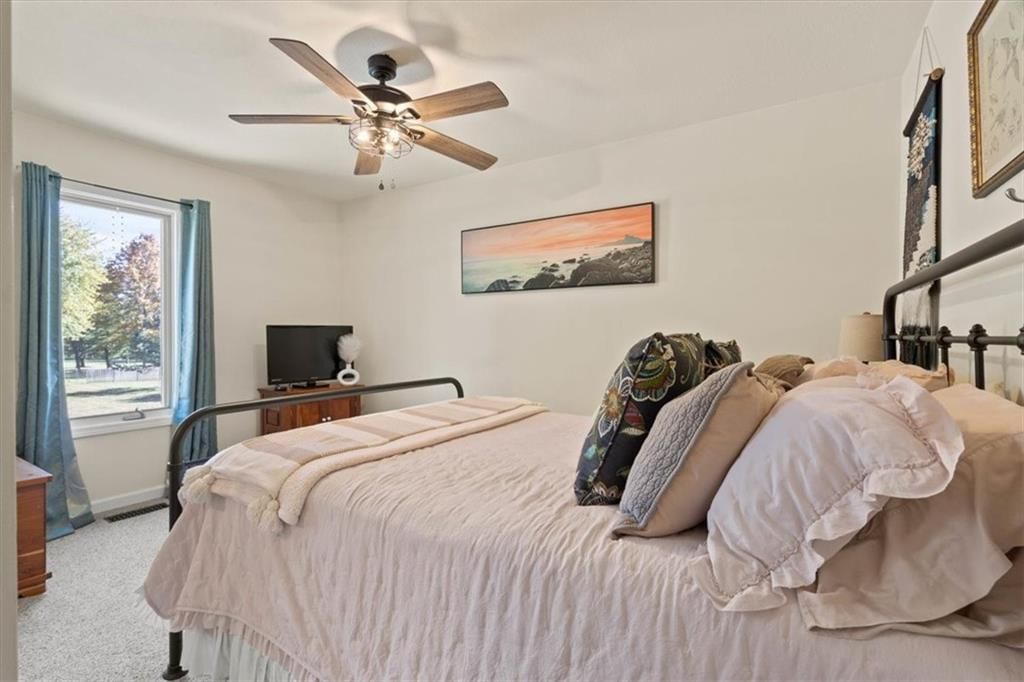 810 Crane Street — photo 16
