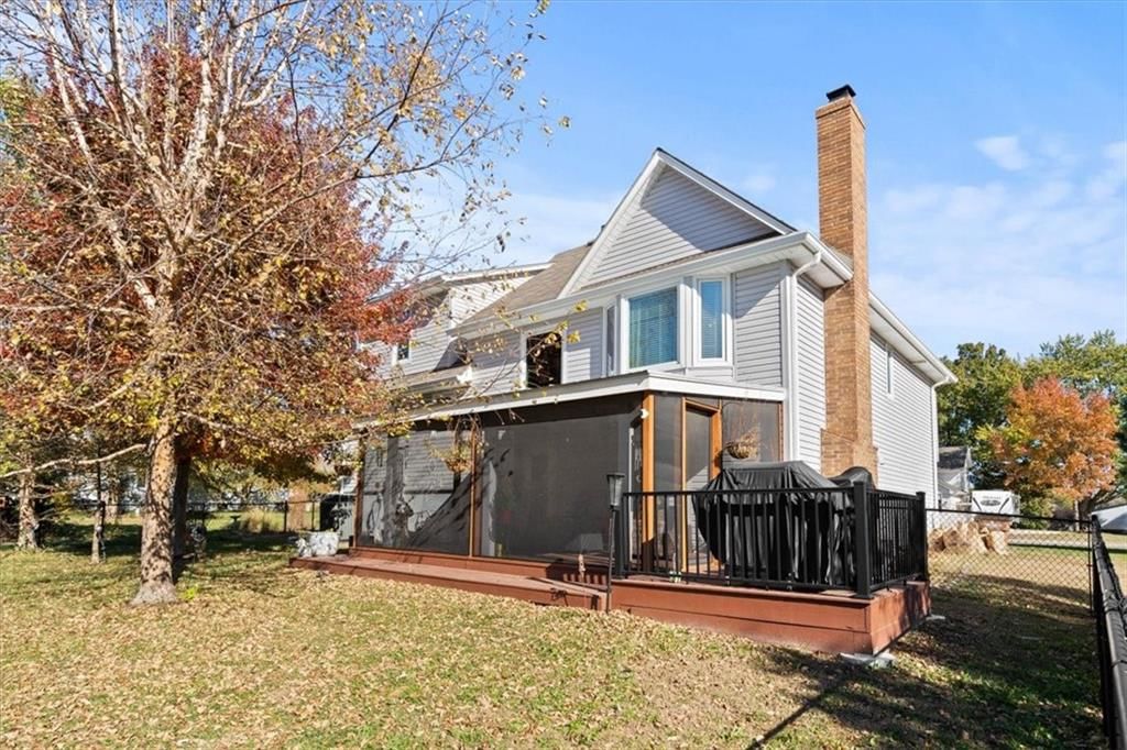 810 Crane Street — photo 45