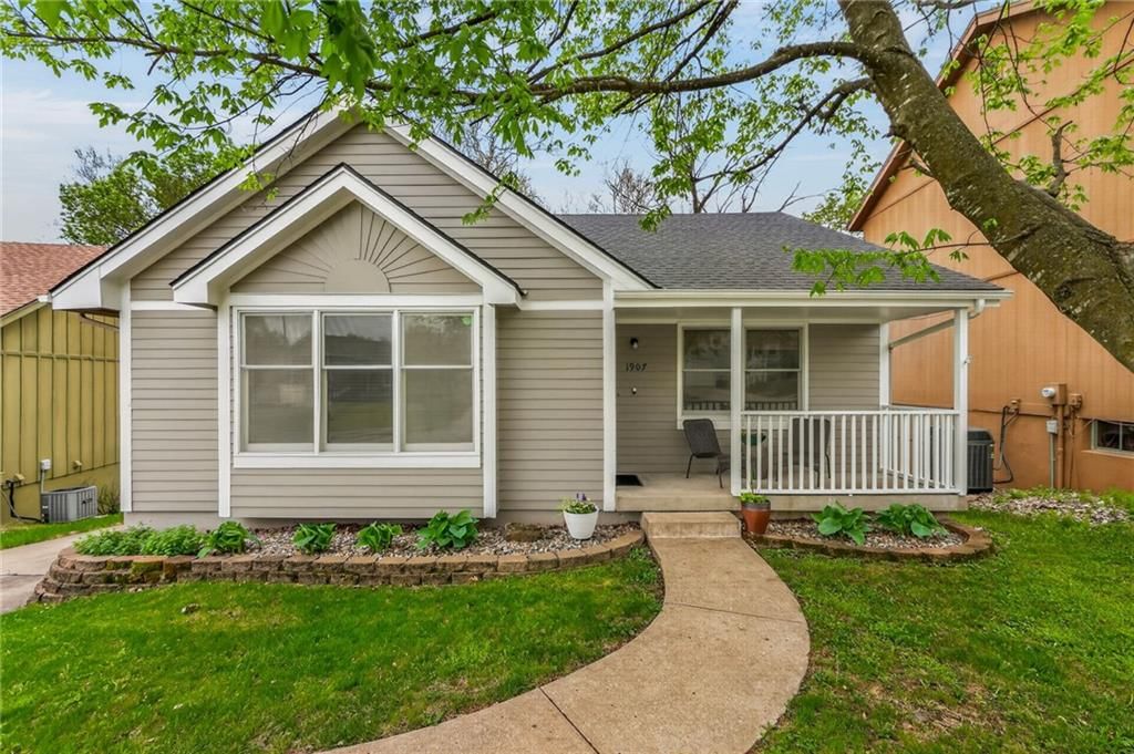 1907 NW 62nd Terrace, Kansas City, MO