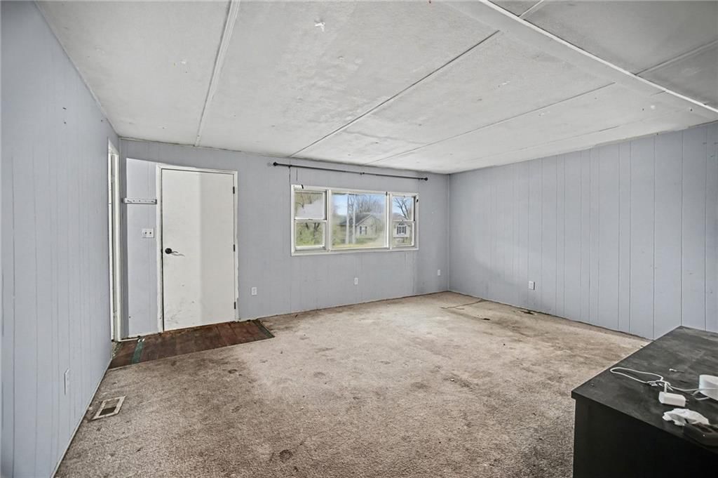 16000 Lawrence Avenue — photo 4