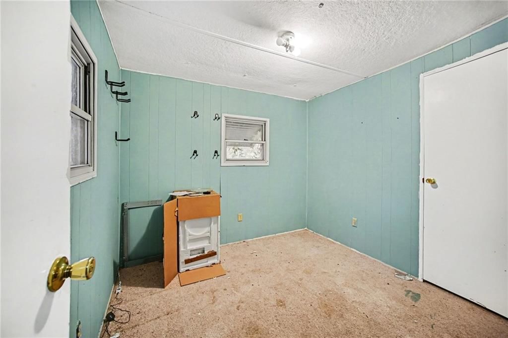 16000 Lawrence Avenue — photo 11
