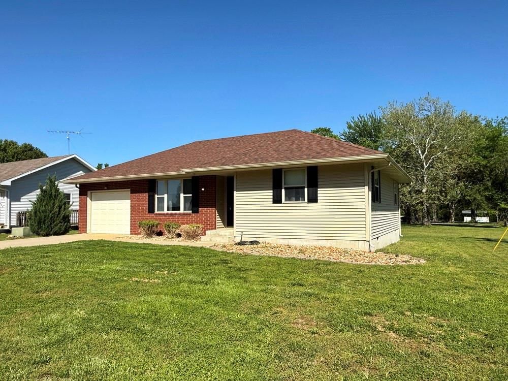 1409 Schrock Drive — photo 3