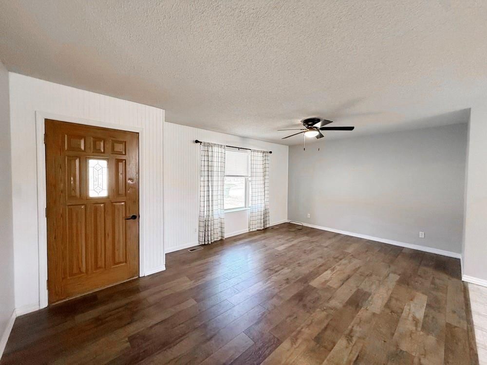 1409 Schrock Drive — photo 5