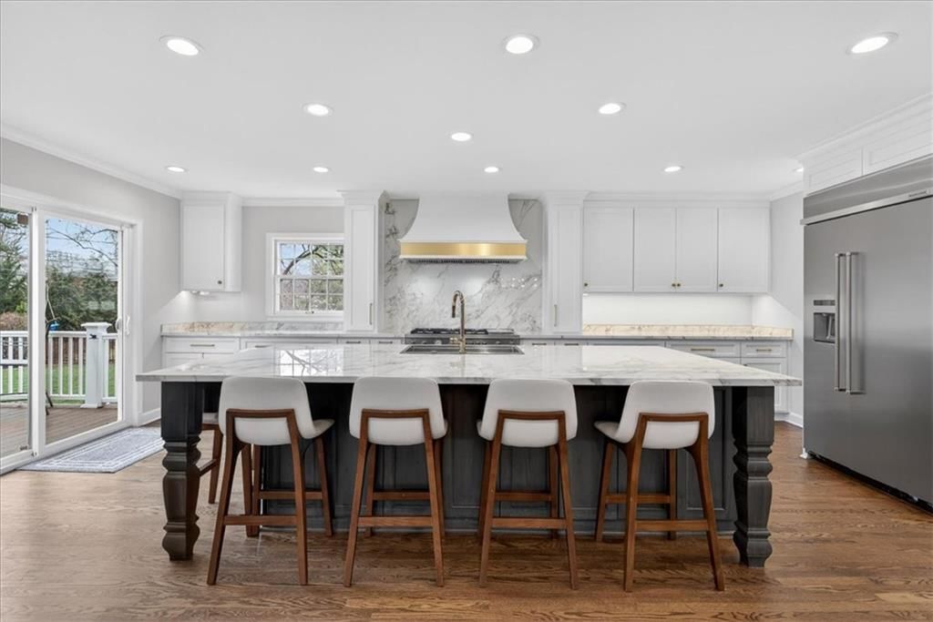 815 W 65th Street — photo 11