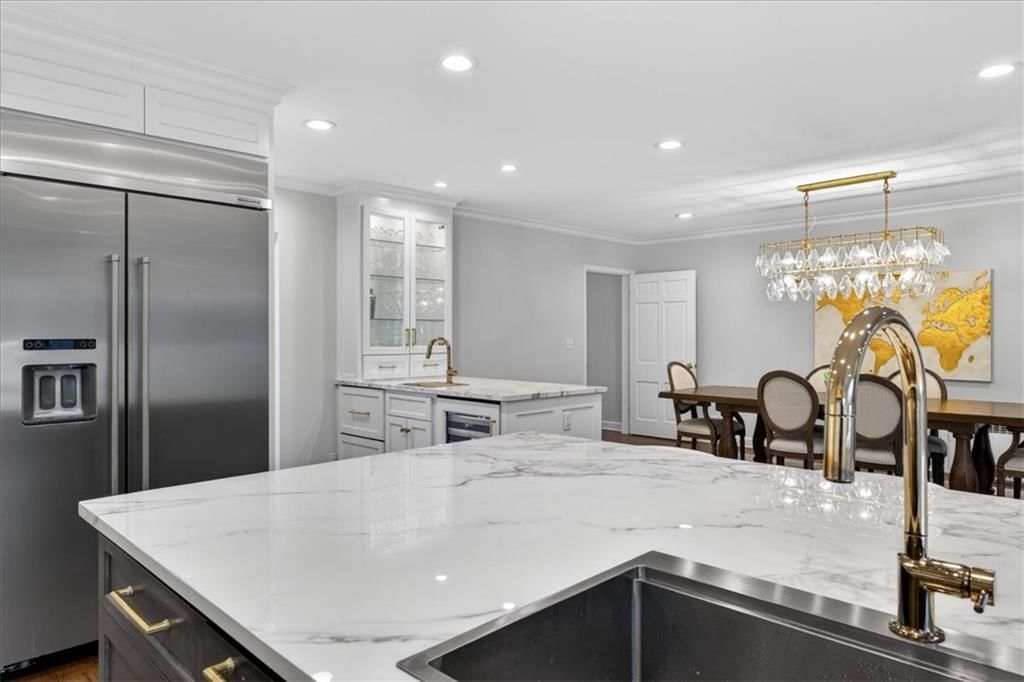 815 W 65th Street — photo 16