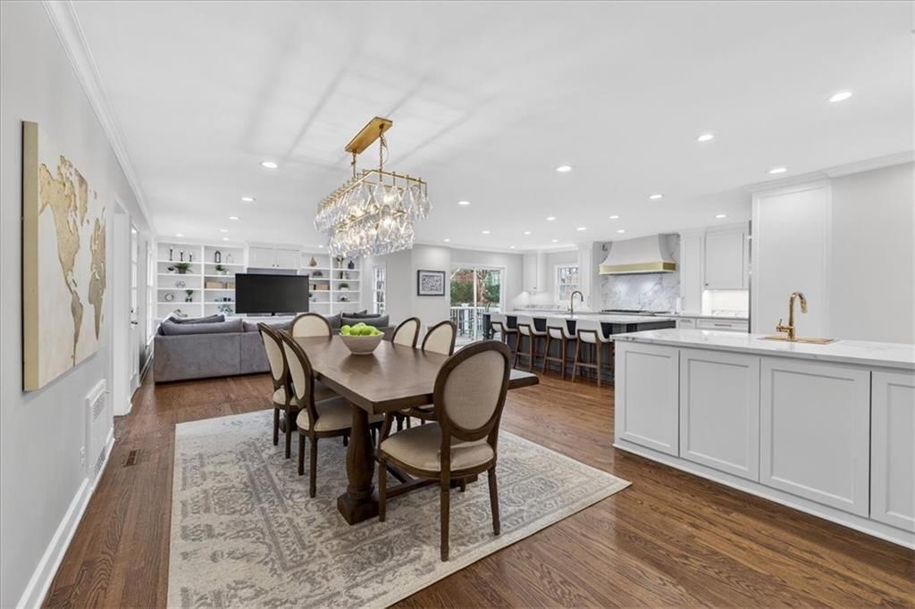 815 W 65th Street — photo 18
