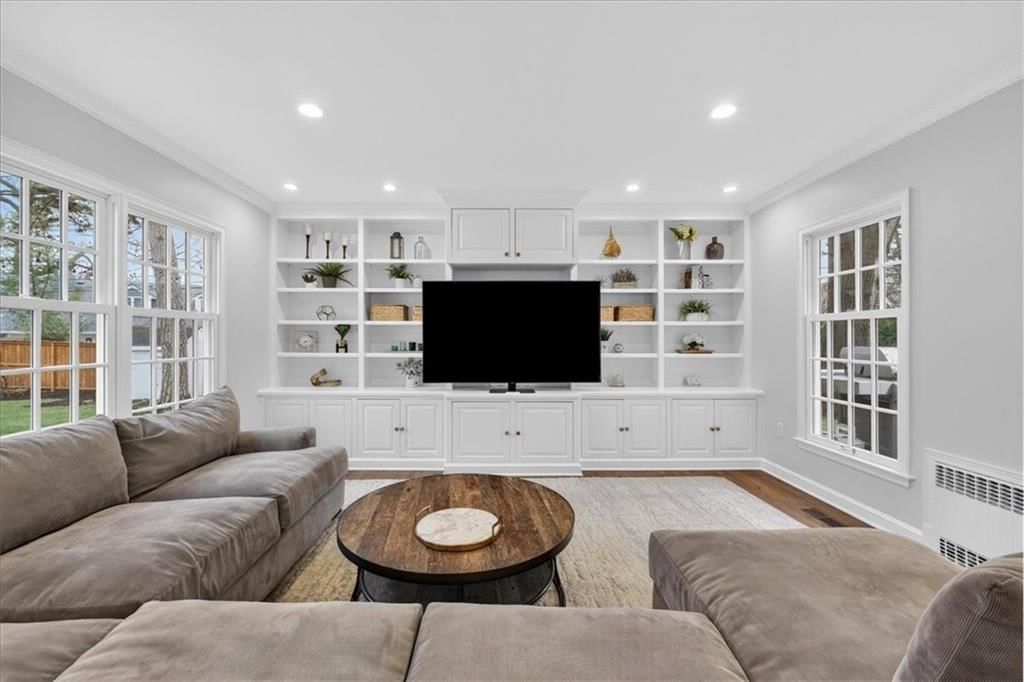815 W 65th Street — photo 21
