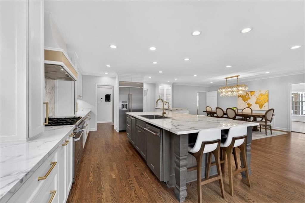 815 W 65th Street — photo 23