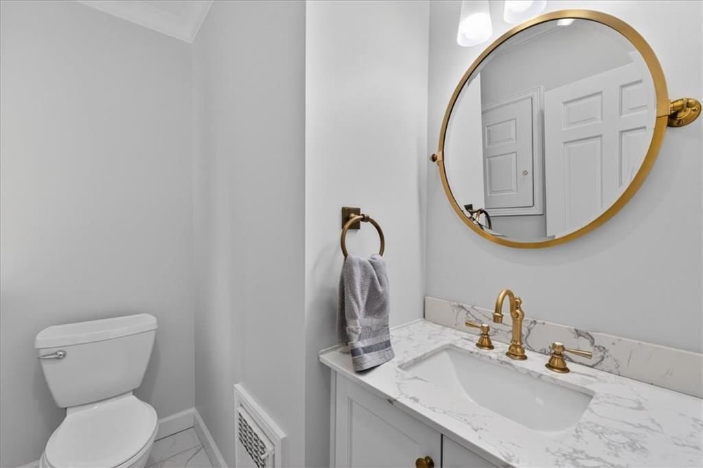 815 W 65th Street — photo 29