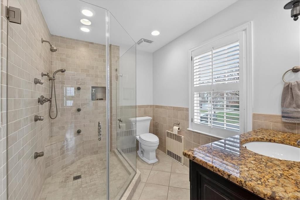 815 W 65th Street — photo 37