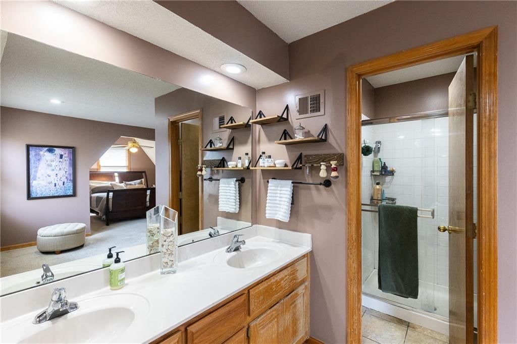 4711 Roundtree Court — photo 22