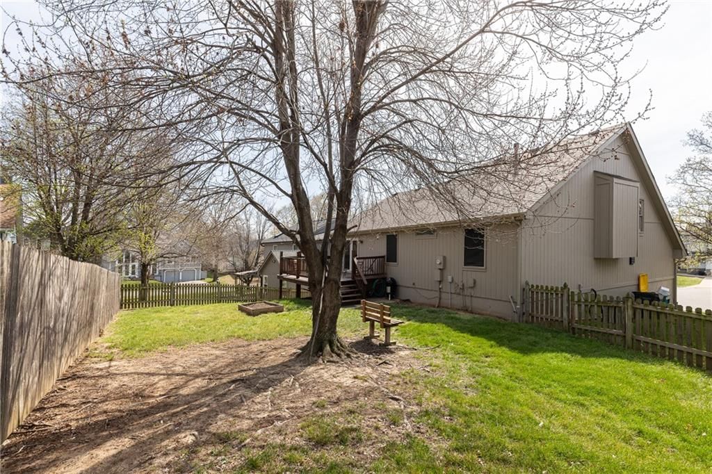 4711 Roundtree Court — photo 31