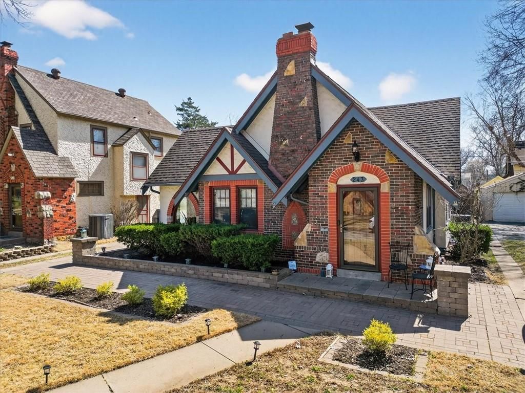 243 E 72nd Terrace, Kansas City, MO