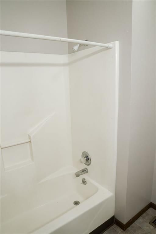 102 Steuben Court — photo 6
