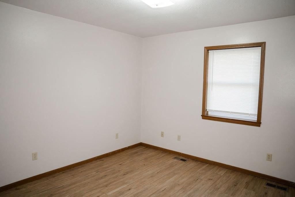 102 Steuben Court — photo 8
