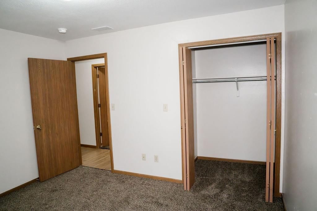 102 Steuben Court — photo 11