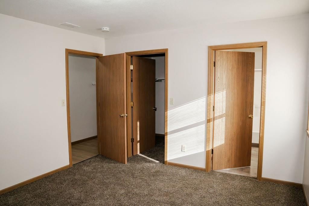 102 Steuben Court — photo 13