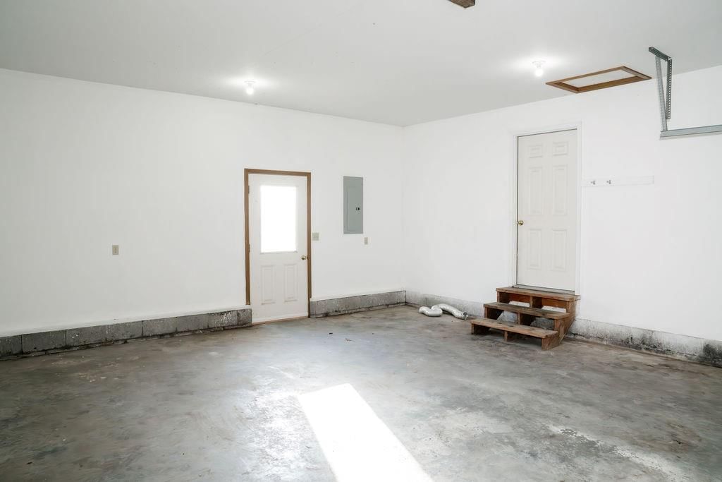 102 Steuben Court — photo 19