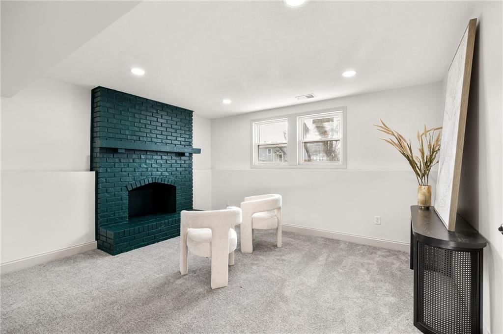 616 S Montclaire Drive — photo 28