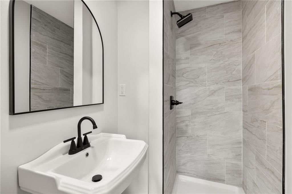 616 S Montclaire Drive — photo 29