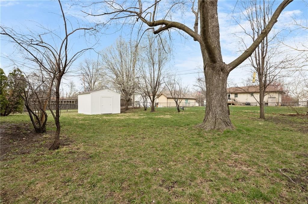 616 S Montclaire Drive — photo 33