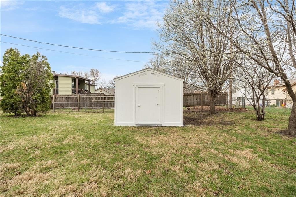 616 S Montclaire Drive — photo 34