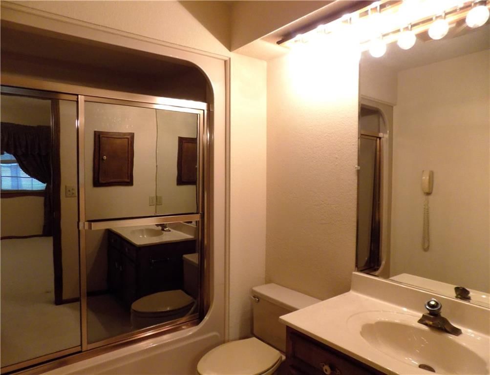 1200 S Lincoln Street — photo 26