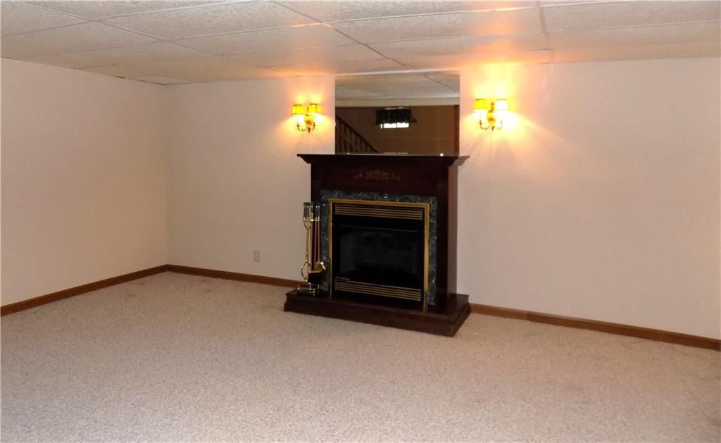 1200 S Lincoln Street — photo 28