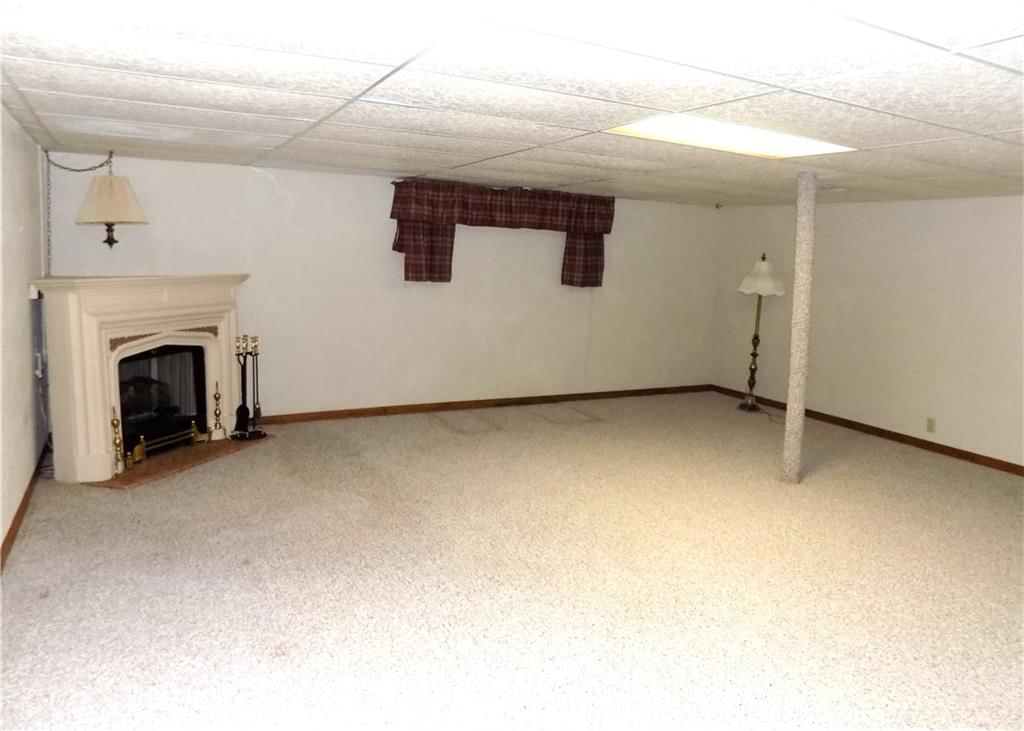 1200 S Lincoln Street — photo 29