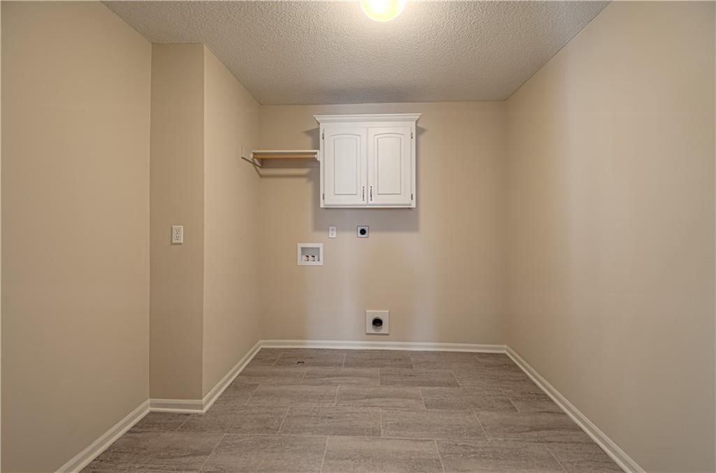 14200 Rosehill Street — photo 33