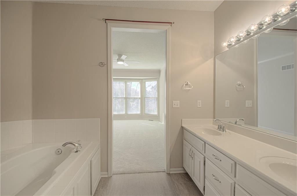 14200 Rosehill Street — photo 38