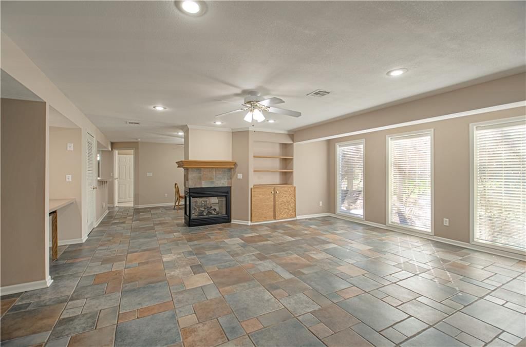 14200 Rosehill Street — photo 46