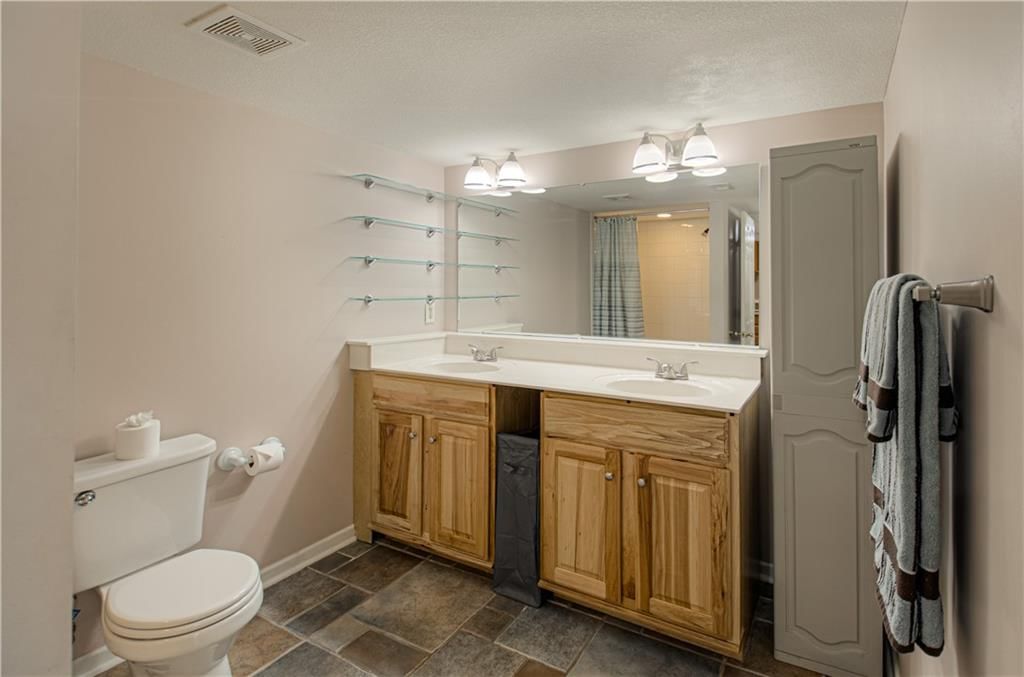 14200 Rosehill Street — photo 55