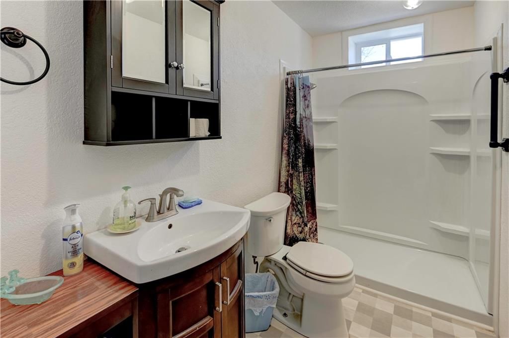 211 W Maple Street — photo 15