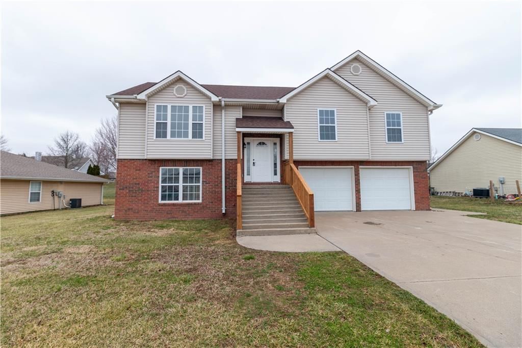 1005 E Pearl Court — photo 1