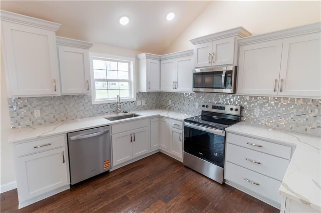 1005 E Pearl Court — photo 10