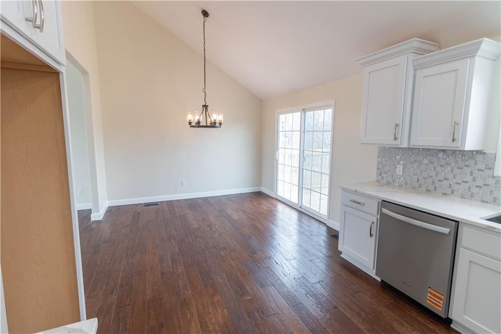 1005 E Pearl Court — photo 13