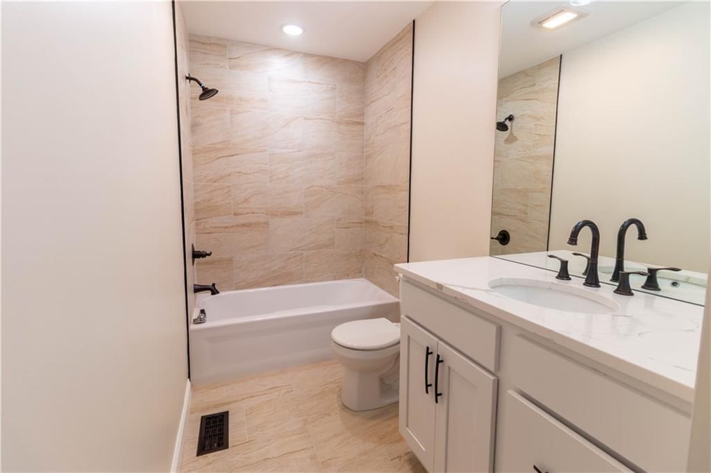 1005 E Pearl Court — photo 18