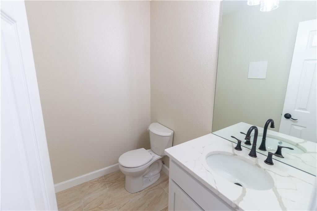 1005 E Pearl Court — photo 32