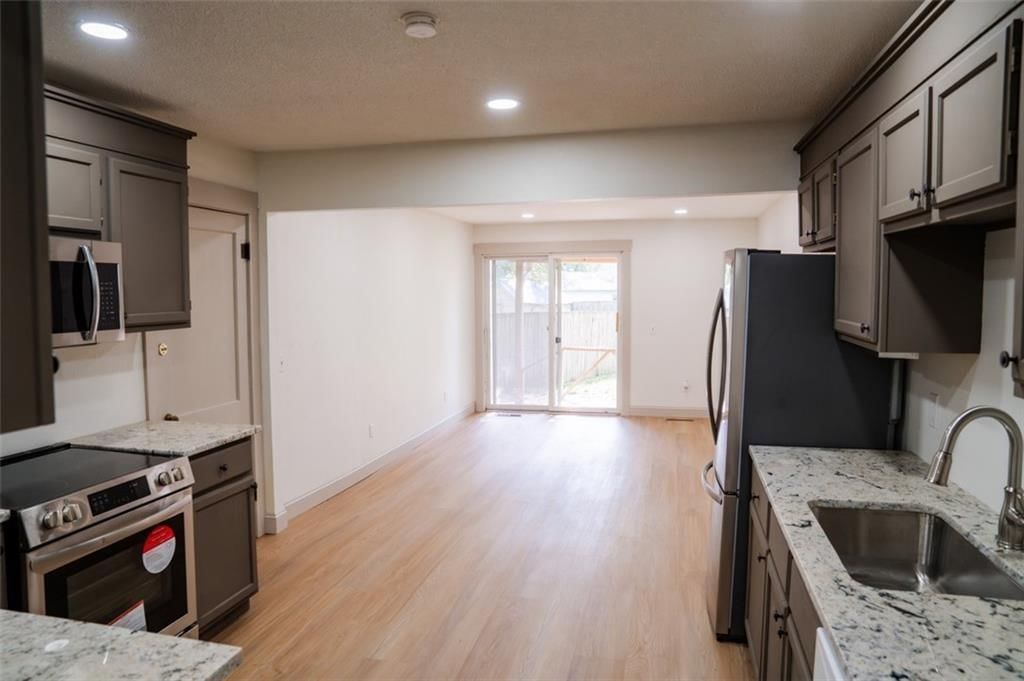 1222 Richard Avenue — photo 6
