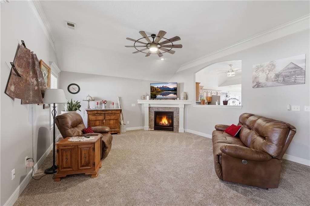 1703 NW Willow Drive — photo 5