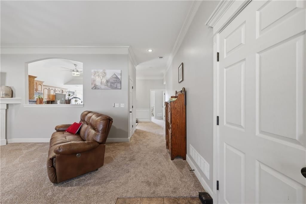 1703 NW Willow Drive — photo 6