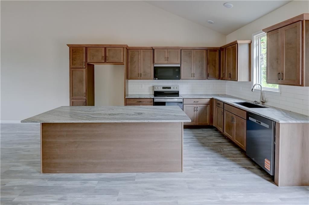 631 N 62nd Street — photo 5