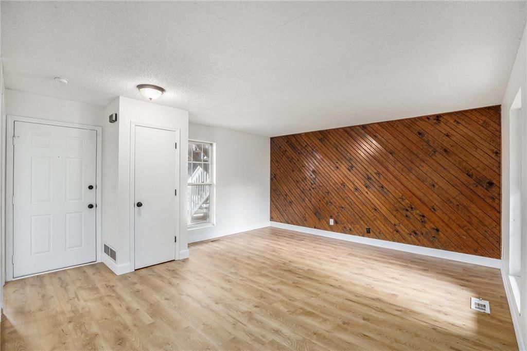 10019 E 67TH Street — photo 3