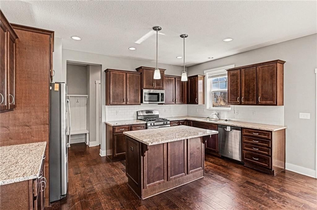 23729 W 92nd Terrace — photo 8