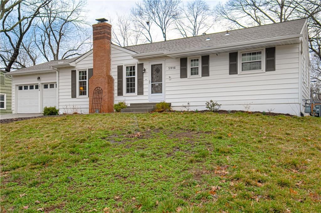 5916 W 101 Place, Overland Park, KS