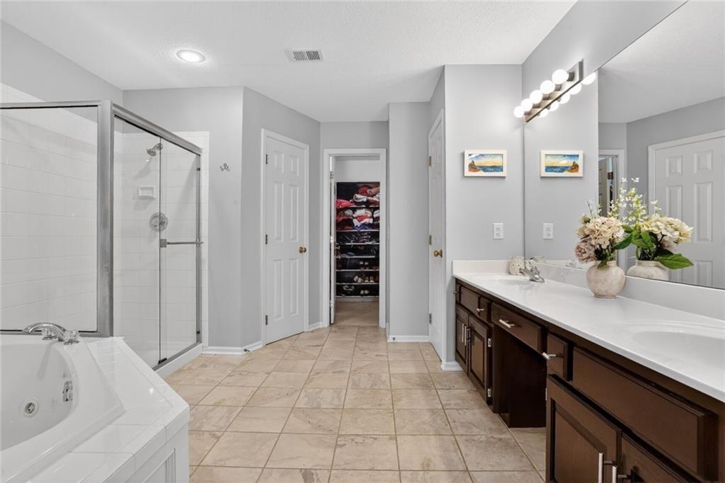 155 Pointe Drive — photo 14