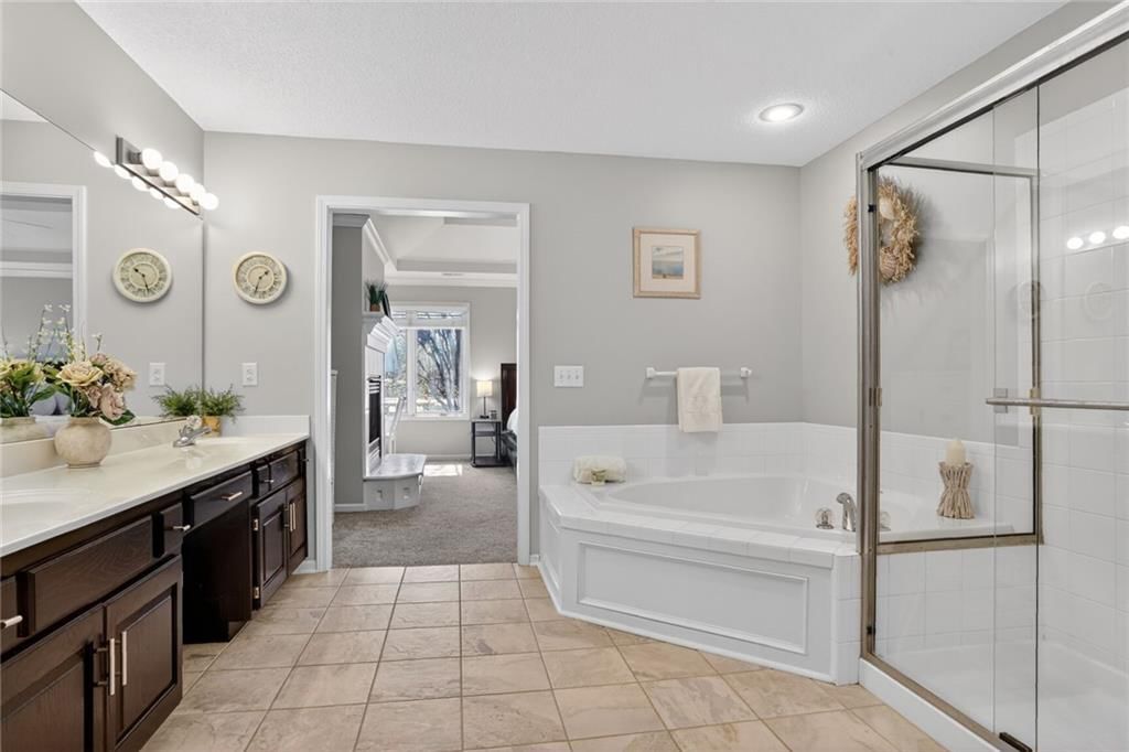 155 Pointe Drive — photo 15